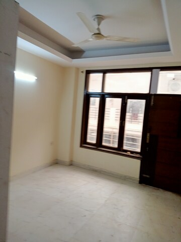 Room in 2 BHK Builder Floor at Neb Sarai – for Rent