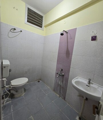 Bathroom in 3 BHK Apartment at Jalahalli – for Sale