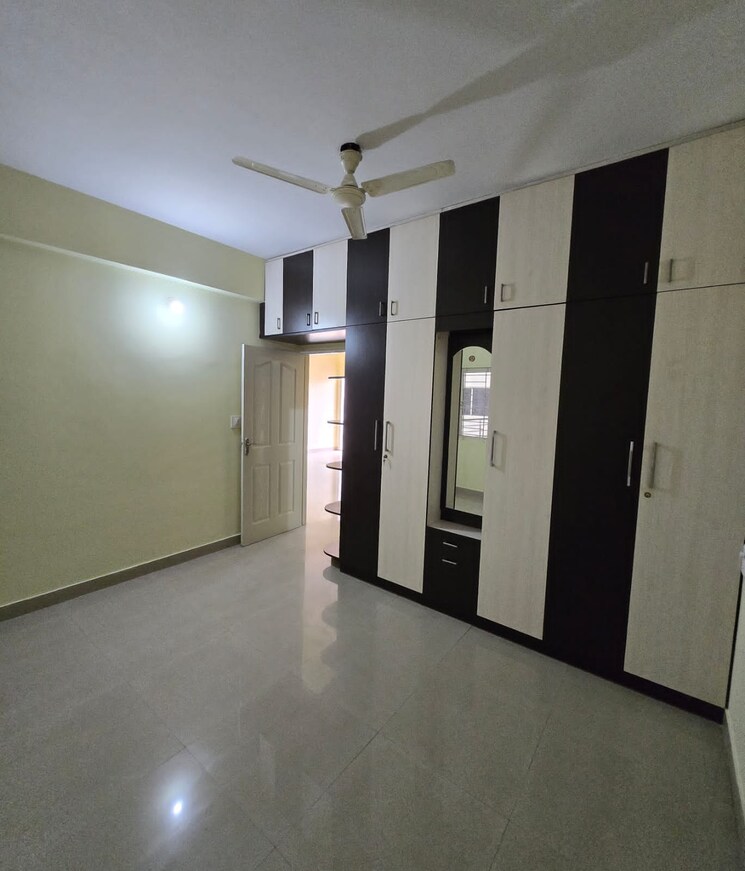 Room, jalahalli 3 Bedroom 1560 Sq.Ft. Apartment In Jalahalli Bangalore 8818522