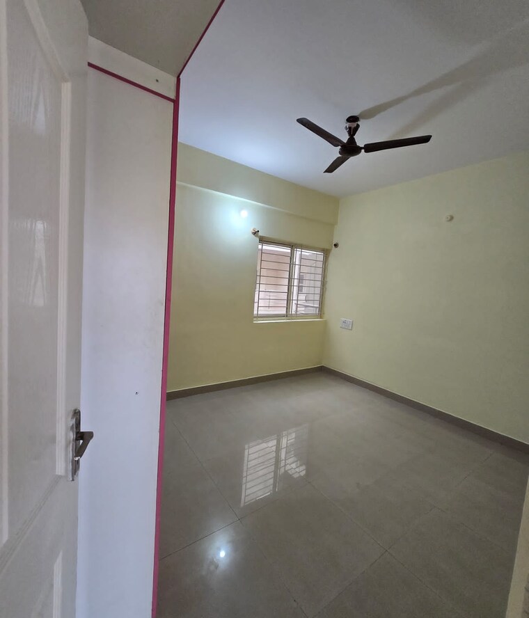 Room, jalahalli 3 Bedroom 1560 Sq.Ft. Apartment In Jalahalli Bangalore 8818522