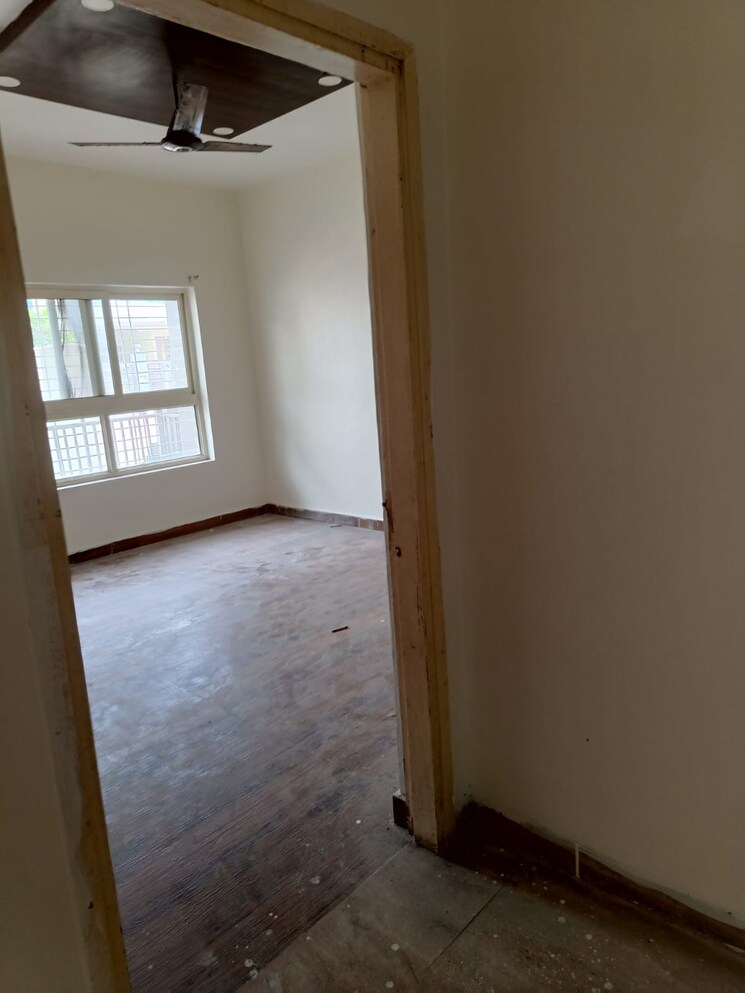 Room, klj-greens 3 Bedroom 902 Sq.Ft. Apartment In Sector 77 Faridabad 8818544