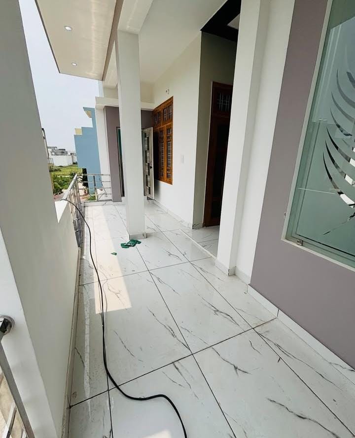 2 BHK + Extra Room Builder Floor For Rent in Building Floor 