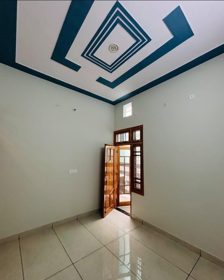 Room, sector 30 2 Bedroom 1800 Sq.Ft. Builder Floor In Sector 30 Faridabad 8818560