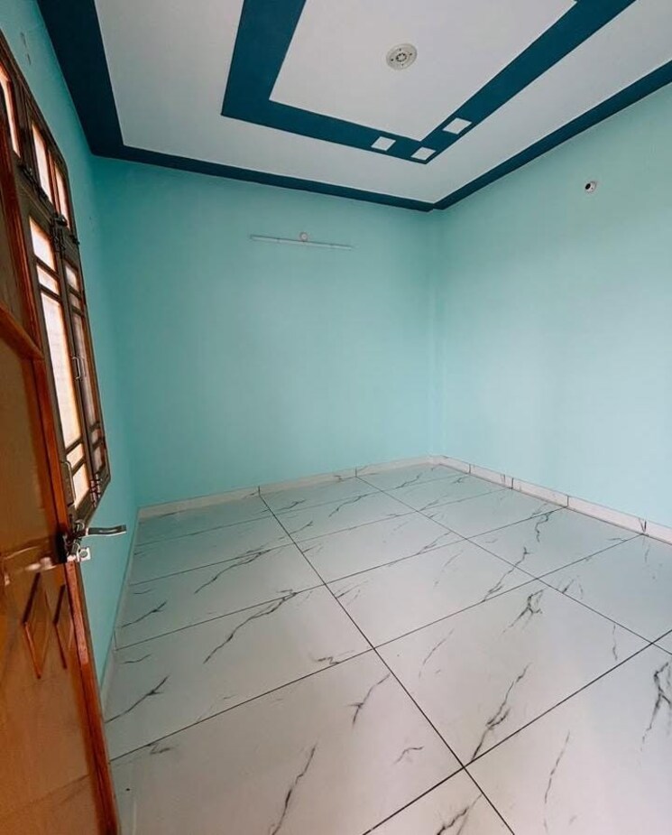 undefined, sector 30 2 Bedroom 1800 Sq.Ft. Builder Floor In Sector 30 Faridabad 8818560