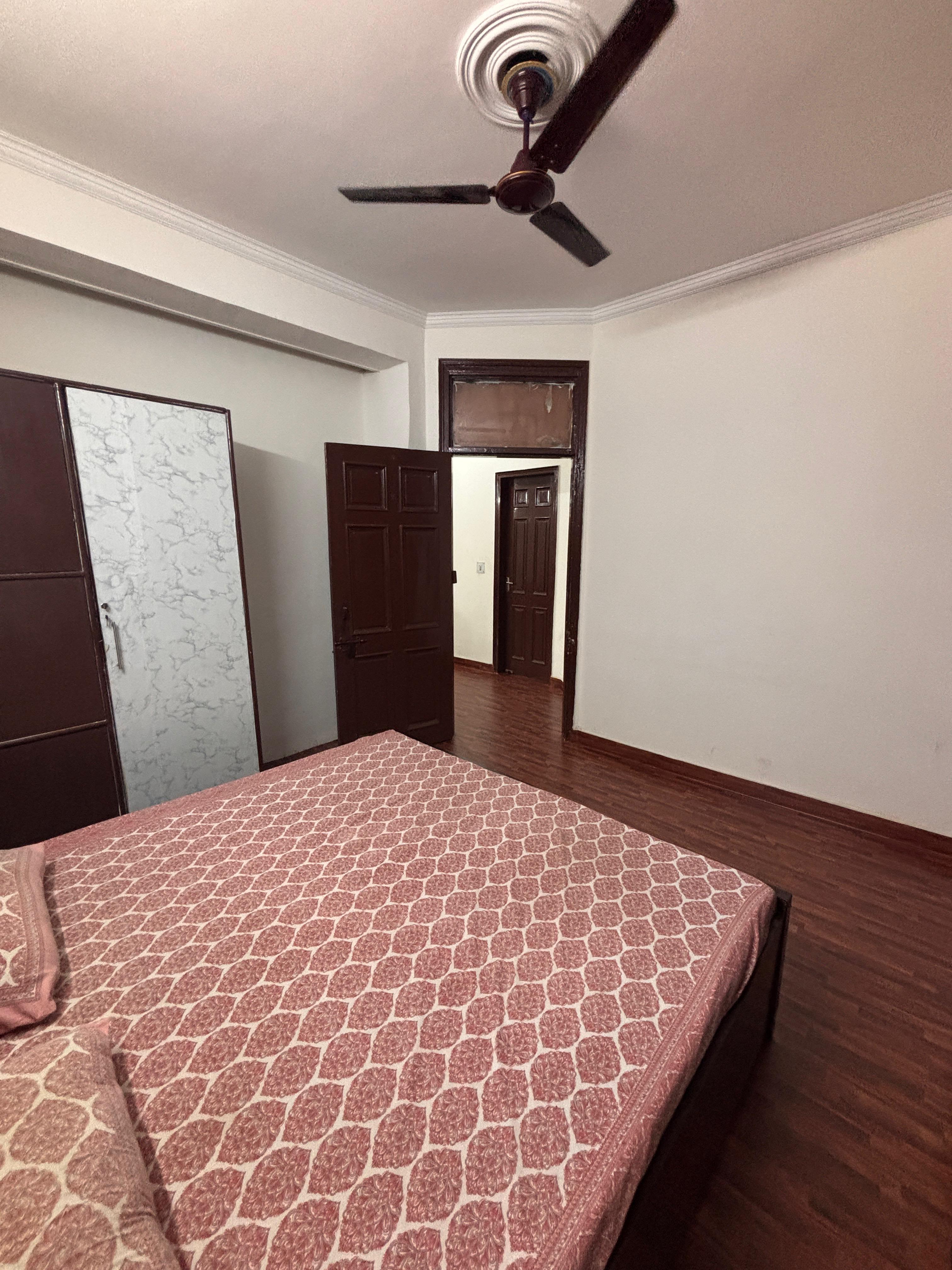 3 BHK Builder Floor For Rent in Sector 28