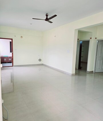 Room in 3 BHK Apartment at Jalahalli – for Rent