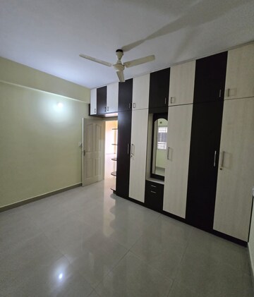 Room in 3 BHK Apartment at Jalahalli – for Rent