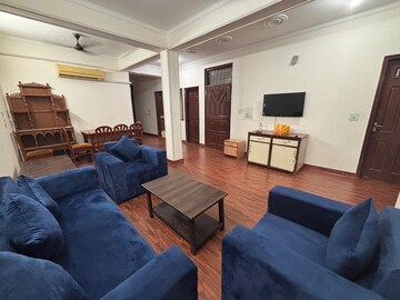 Living Room in 3 BHK Builder Floor at Sector 28 – for Rent