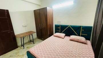 Bedroom in 3 BHK Builder Floor at Sector 28 – for Rent