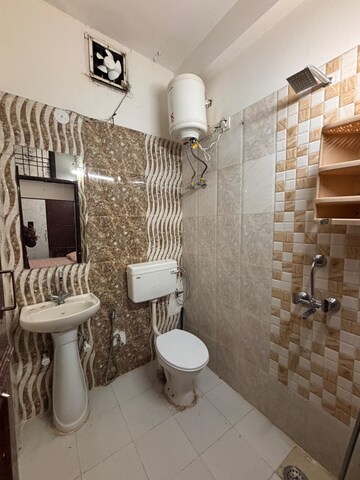 Bathroom in 3 BHK Builder Floor at Sector 28 – for Rent