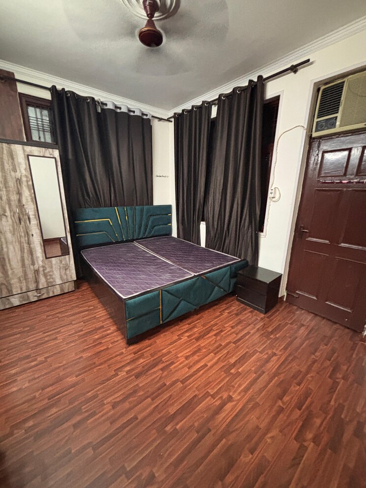 Master Bedroom, sector 28 3 Bedroom 200 Sq.Yd. Builder Floor In Sector 28 Gurgaon 8818565