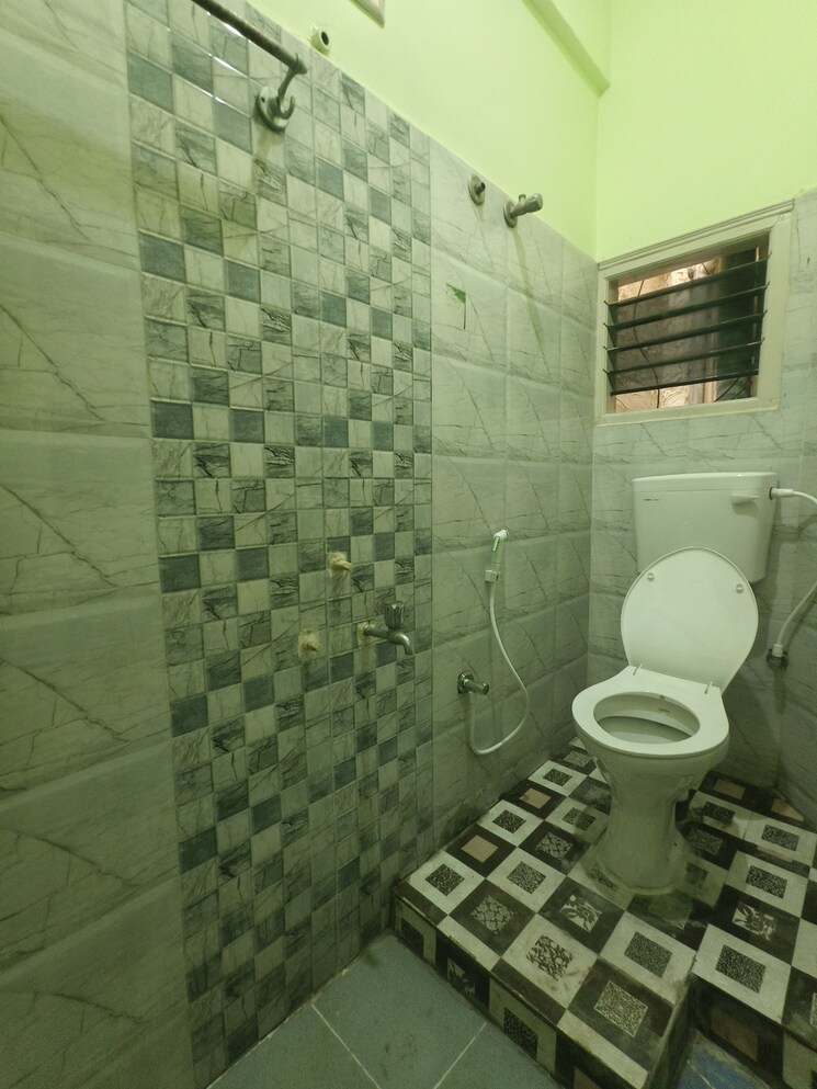 Bathroom, iti layout 2 Bedroom 900 Sq.Ft. Builder Floor In Iti Layout Bangalore 8818566