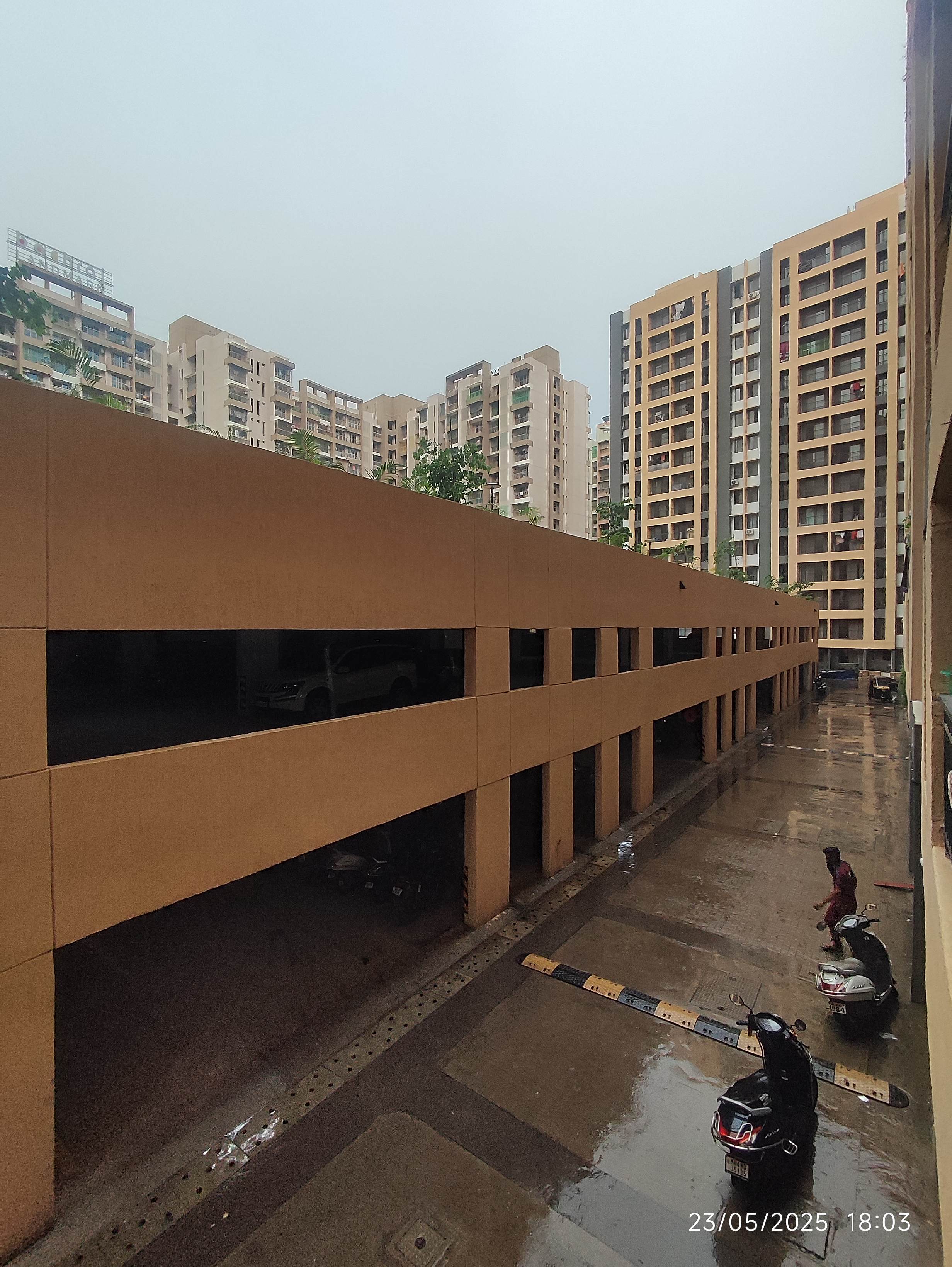 2 BHK + Pooja Room Apartment For Rent in Rustomjee Avenue D1