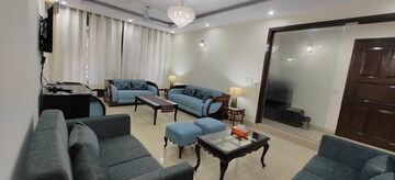 Team Area in 3 BHK Builder Floor at Defence Colony – for Rent