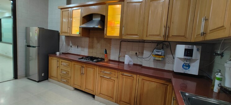 Kitchen, defence colony 3 Bedroom 325 Sq.Yd. Builder Floor In Defence Colony Delhi 8818593