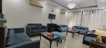 Team Area in 3 BHK Builder Floor at Defence Colony – for Rent