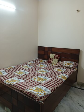 Bedroom in 2 BHK Builder Floor at Govindpuri – for Rent