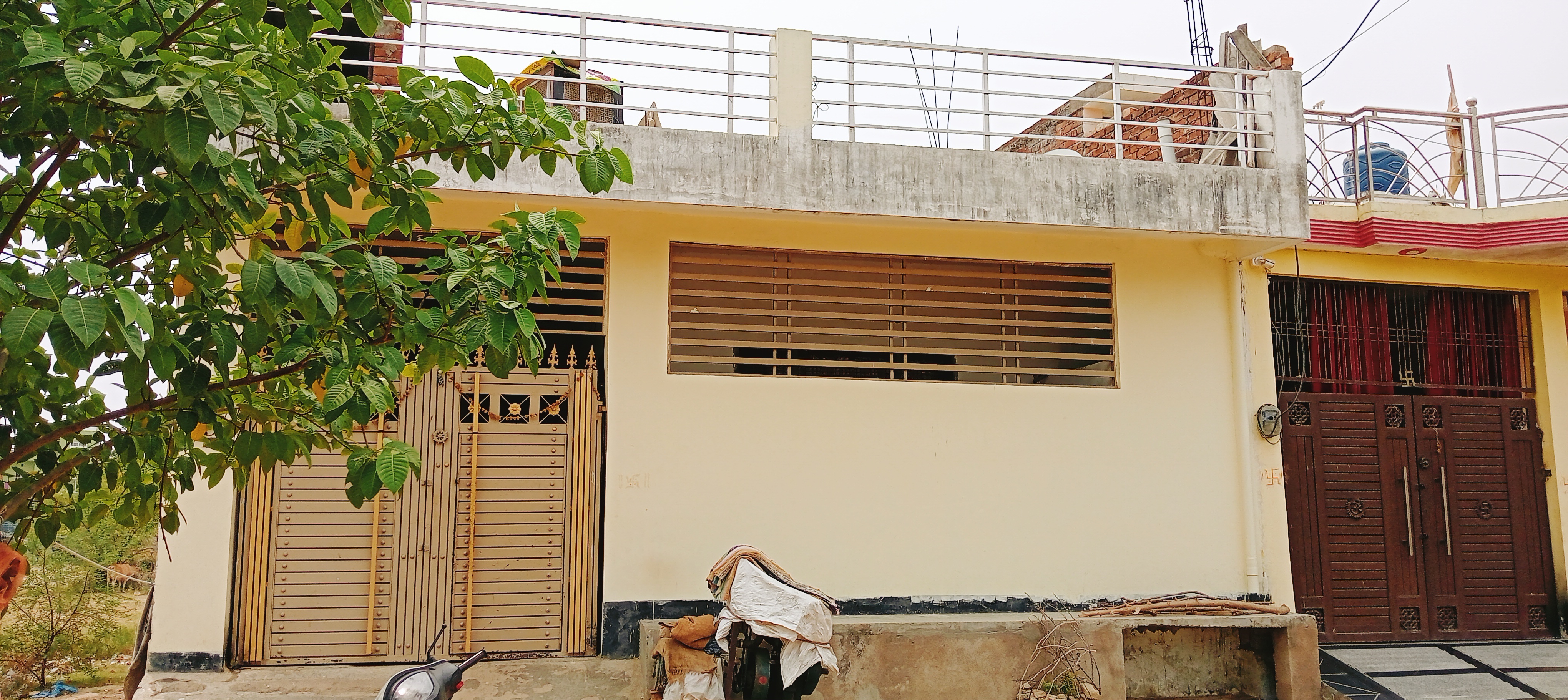 4 BHK + Extra Room Independent House For Sale in Alamnagar