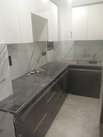 Kitchen in 2 BHK Builder Floor at Govindpuri – for Rent