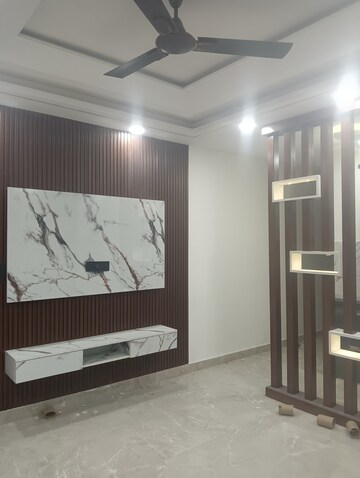 2 BHK Builder Floor For Rent in Govindpuri