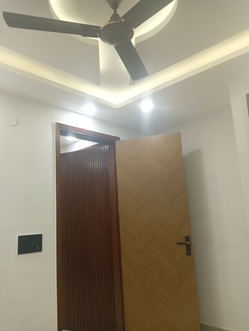 Building Lobby in 2 BHK Builder Floor at Govindpuri – for Rent