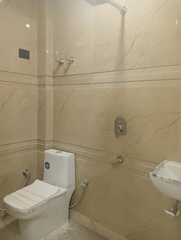 Bathroom in 2 BHK Builder Floor at Govindpuri – for Rent