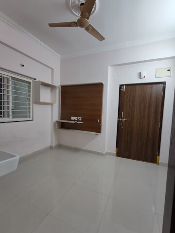 Room in 1 BHK Apartment at Kondapur – for Rent
