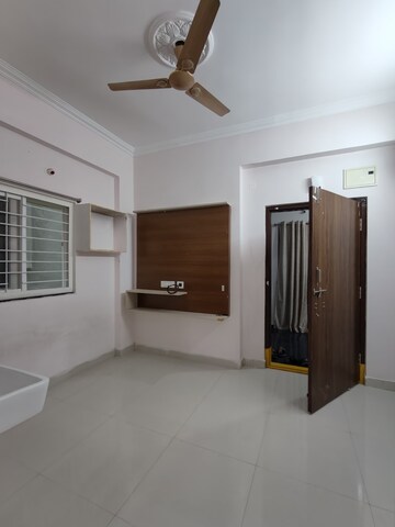Room in 1 BHK Apartment at Kondapur – for Rent