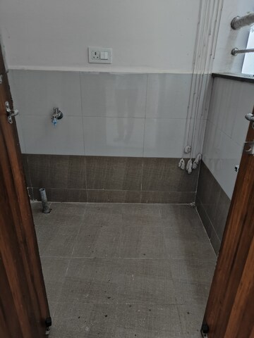 Bathroom in 3 BHK Apartment at Upper East 97, Malad East – for Sale