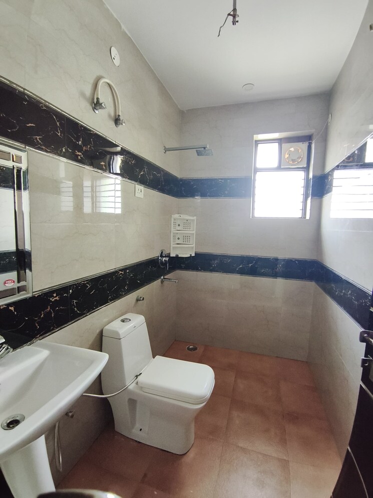 Master Bedroom, sector 9a 3 Bedroom 253 Sq.Yd. Builder Floor In Sector 9a Gurgaon 8818704