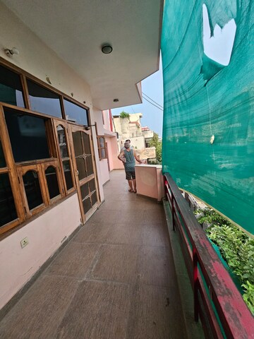 Balcony in 3 BHK Builder Floor at Sector 9 – for Rent