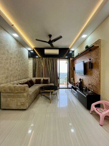 Living Room in 2.5 BHK Apartment at Dombivli East – for Rent