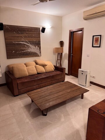 Bedroom in 3 BHK Builder Floor at Defence Colony – for Rent