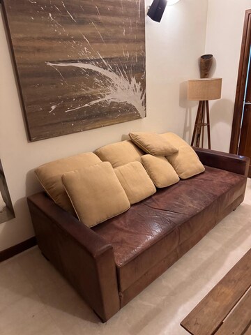 Bedroom in 3 BHK Builder Floor at Defence Colony – for Rent