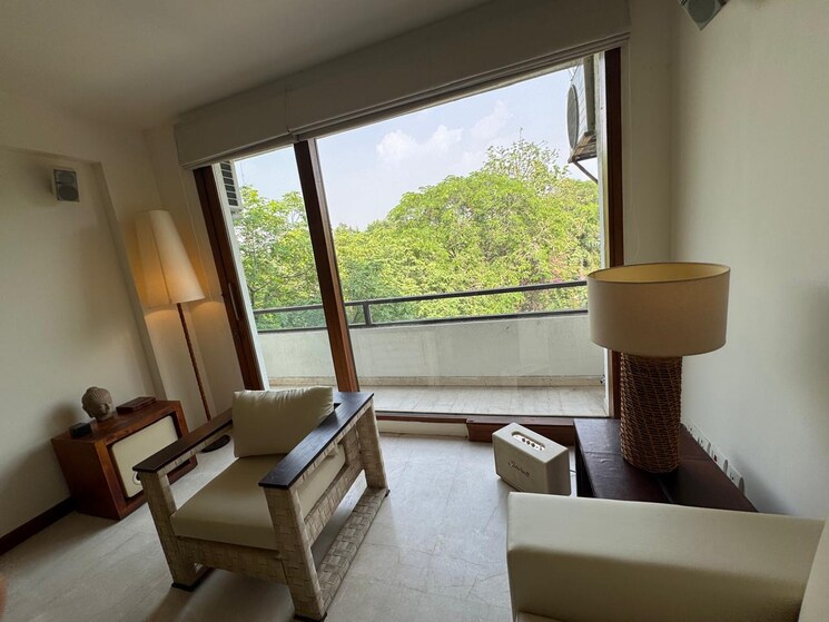 undefined, defence colony 3 Bedroom 325 Sq.Yd. Builder Floor In Defence Colony Delhi 8818679