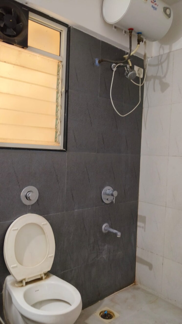Bathroom, park-express 2 Bedroom 1050 Sq.Ft. Apartment In Baner Pune 8818758