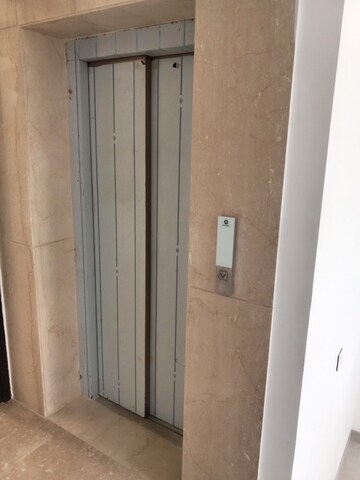 Building Lobby in 5 BHK Villa at Sector 66 – for Rent