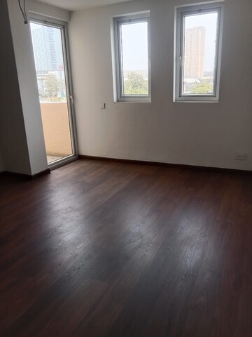 Room in 5 BHK Villa at Sector 66 – for Rent