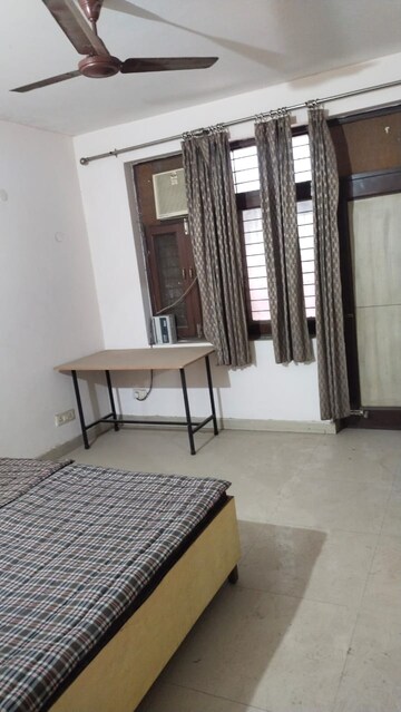 Living Room in 2 BHK Builder Floor at Sector 28 – for Rent