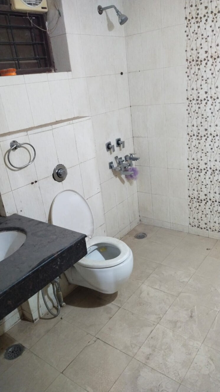 Bathroom, sector 28 2 Bedroom 200 Sq.Ft. Builder Floor In Sector 28 Gurgaon 8818766