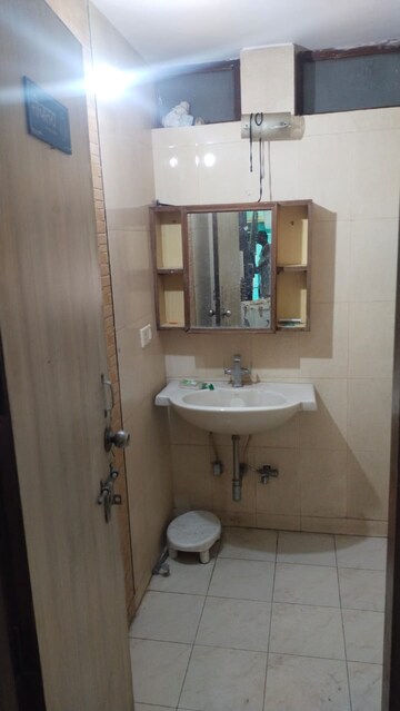 Bathroom in 2 BHK Builder Floor at Sector 28 – for Rent