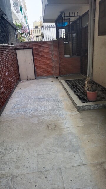 Bedroom in 2 BHK Builder Floor at Sector 28 – for Rent