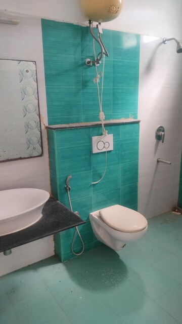 Bathroom in 5 BHK Villa at Sriperumbudur – for Sale