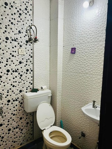 Bathroom in 1.5 BHK Builder Floor at Harit Vihar RWA, Burari – for Rent