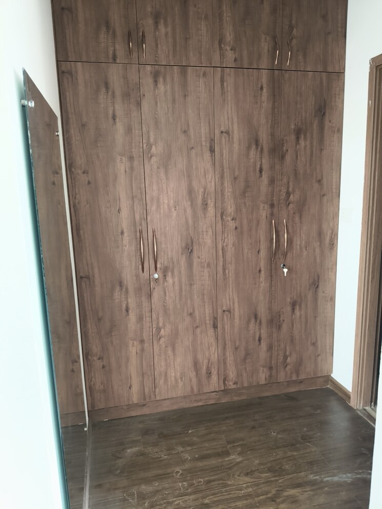 Bathroom, emaar-gurgaon-greens 3 Bedroom 1650 Sq.Ft. Apartment In Sector 102 Gurgaon 8818820