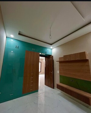 Furnished Amenities in 3 BHK Builder Floor at Sector 35 – for Sale