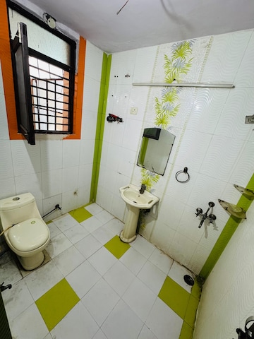 Bathroom in 6+ BHK Villa at Greater Kailash ii – for Rent