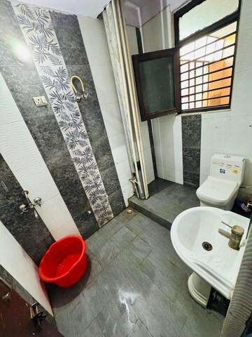 Attached Bathroom in 6+ BHK Villa at Greater Kailash ii – for Rent
