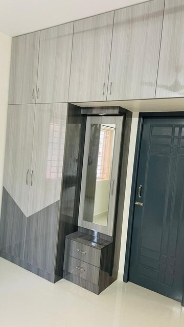 Building Lobby in 2 BHK Builder Floor at Selaiyur – for Sale