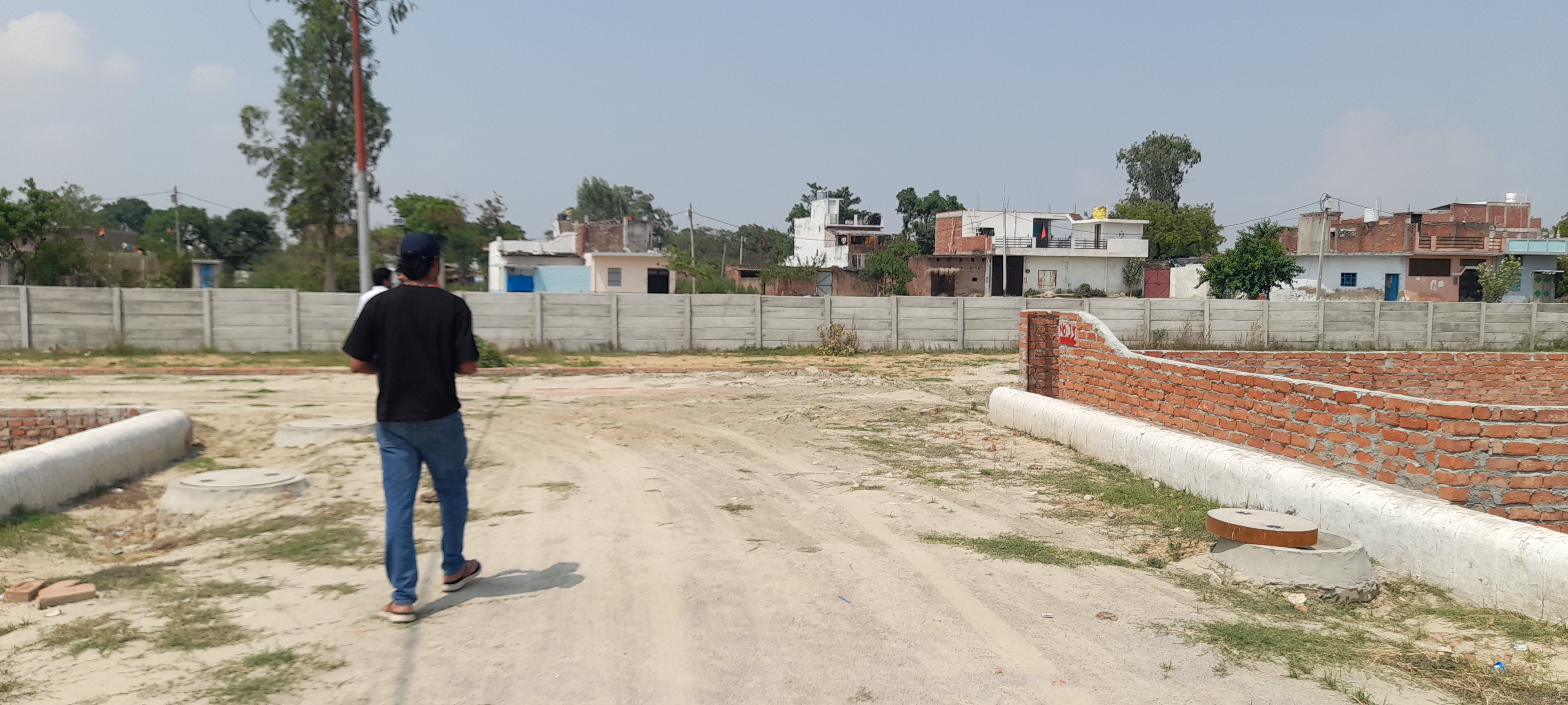 Plot For Sale in Krishna Iscon Valley